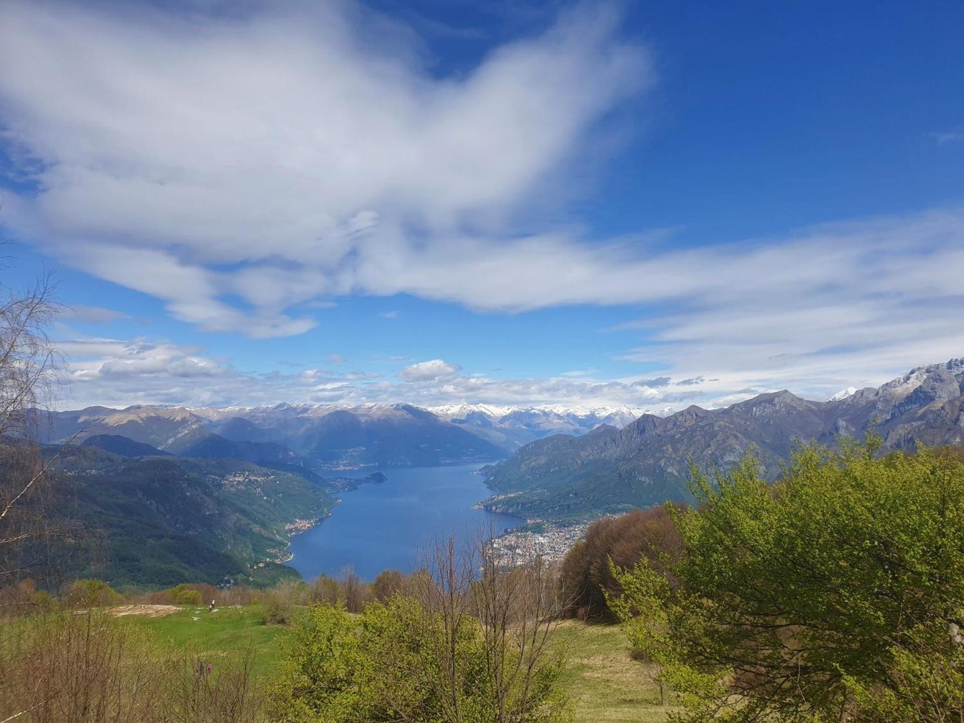 Casa Vacanza La Terrazza Valbrona Esterno foto